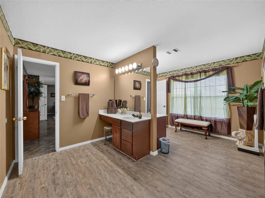 804 Cisco Valley Cove Round Rock TX 78664