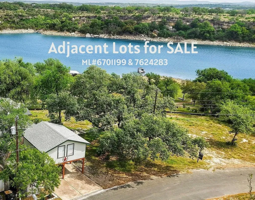 1019 Lake Shore Drive Spicewood TX 78669