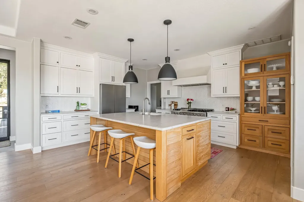4309 Travis Vista Drive Austin TX 78738