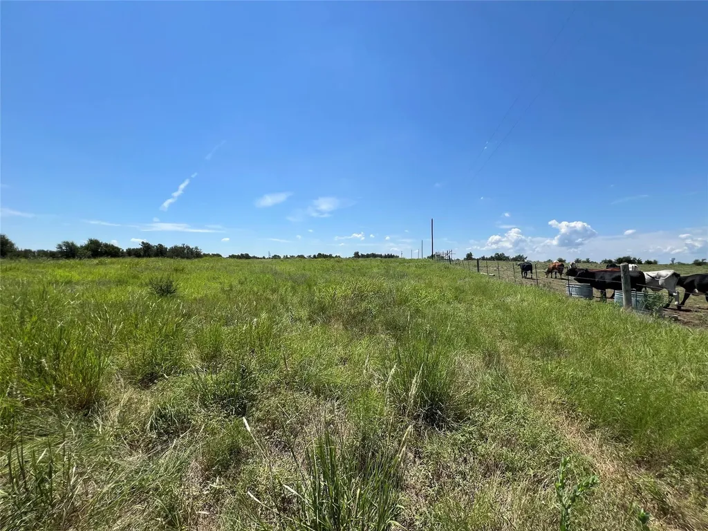 2600 Cr 466 Elgin TX 78621