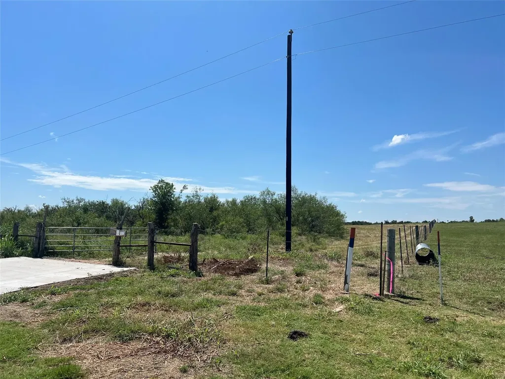 2600 Cr 466 Elgin TX 78621