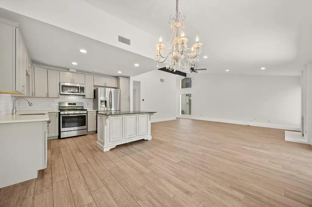 9445 Singing Quail Drive Austin TX 78758