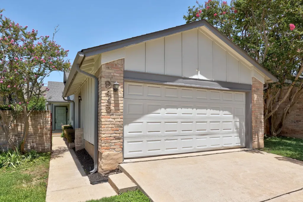 9445 Singing Quail Drive Austin TX 78758