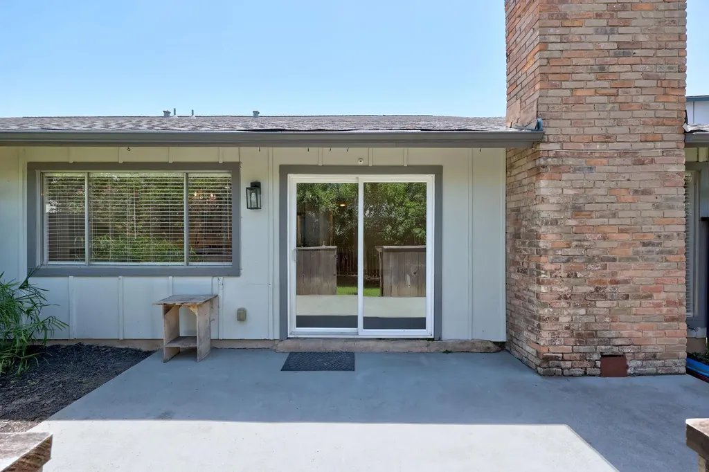 9445 Singing Quail Drive Austin TX 78758