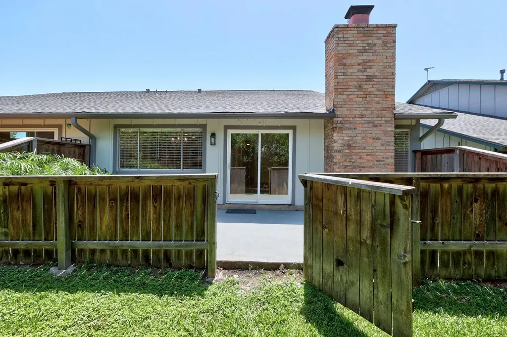 9445 Singing Quail Drive Austin TX 78758