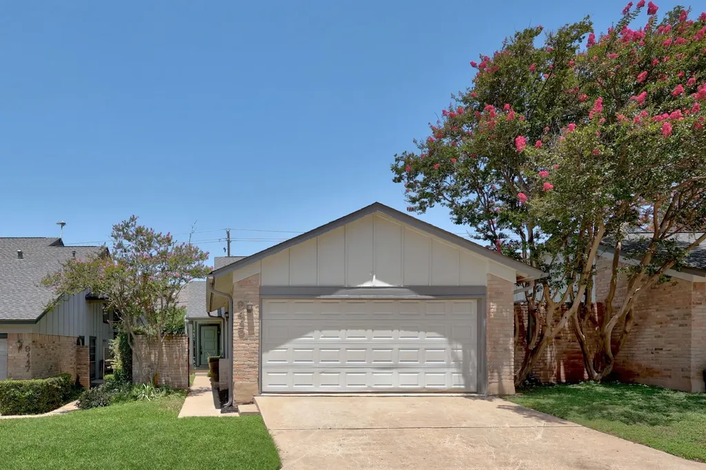 9445 Singing Quail Drive Austin TX 78758