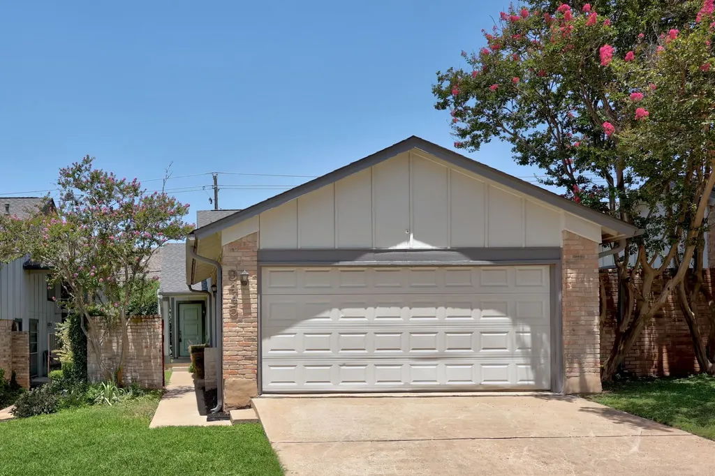 9445 Singing Quail Drive Austin TX 78758