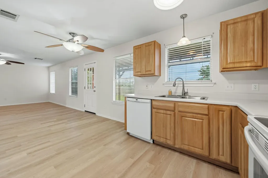 141 Meadow Park Drive Georgetown TX 78626