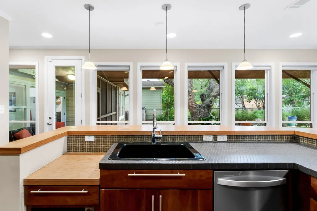 1902 W 41st Street Austin TX 78731