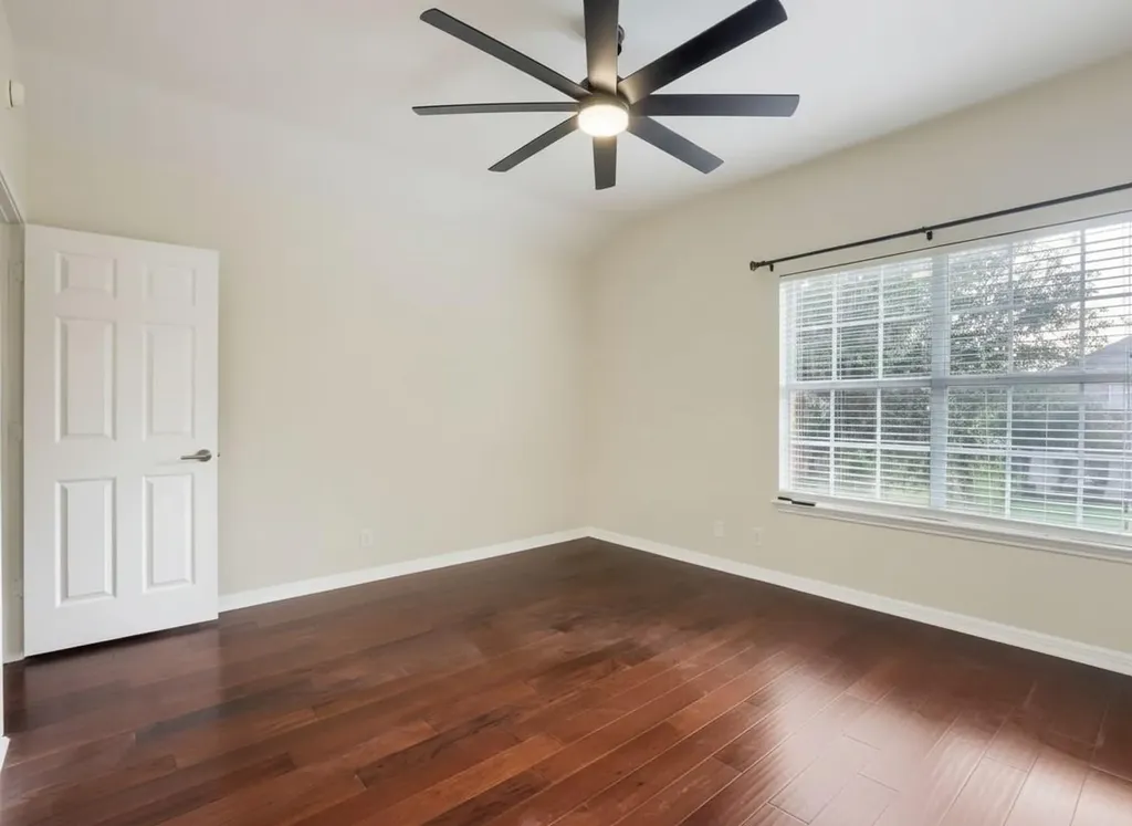 8215 Menlo Park Place Round Rock TX 78681