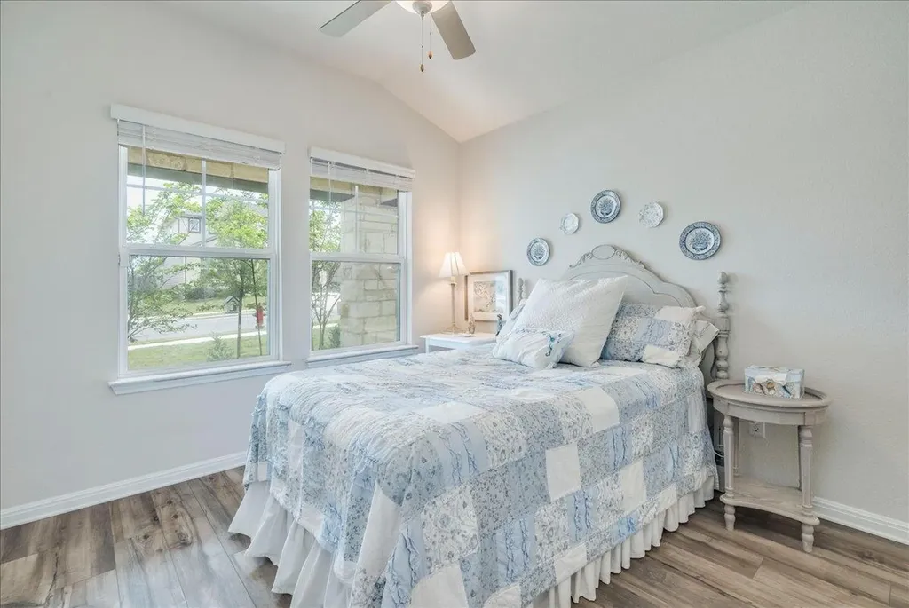 145 El Capitan Loop Dripping Springs TX 78620