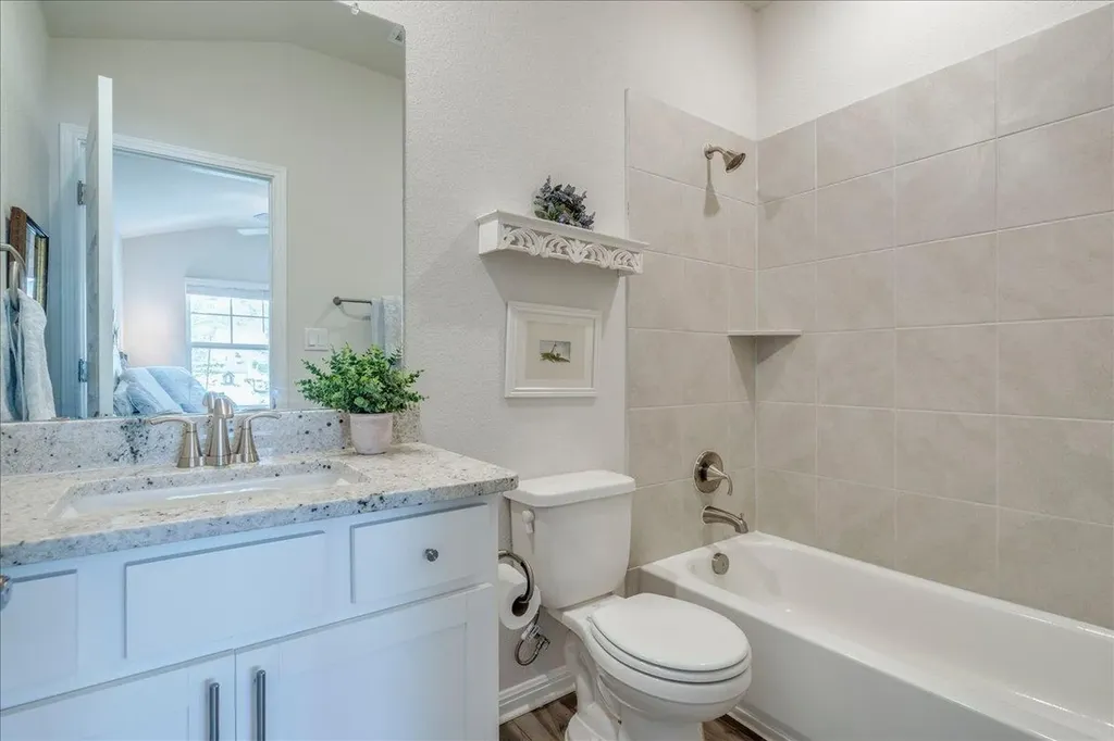 145 El Capitan Loop Dripping Springs TX 78620