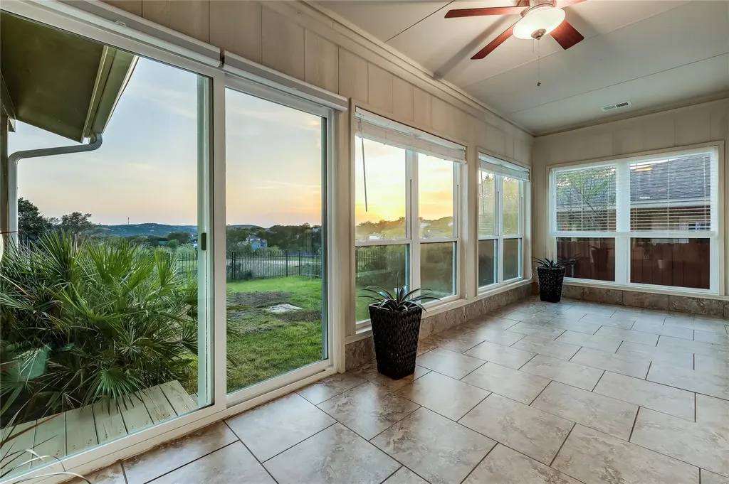 2802 Douglas Cove Lago Vista TX 78645
