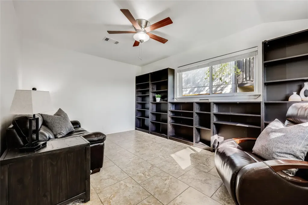 2802 Douglas Cove Lago Vista TX 78645