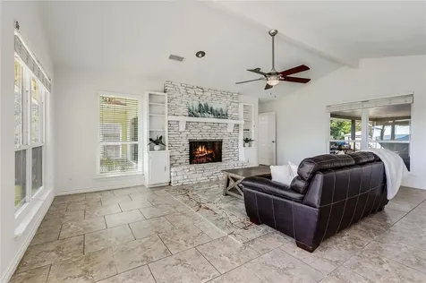 2802 Douglas Cove Lago Vista TX 78645