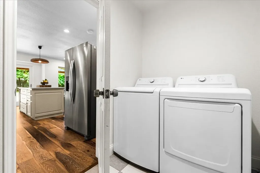 2802 Leeds Cove Austin TX 78745