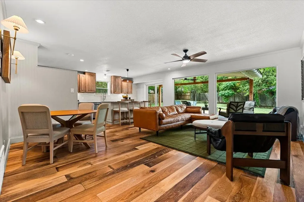 2802 Leeds Cove Austin TX 78745