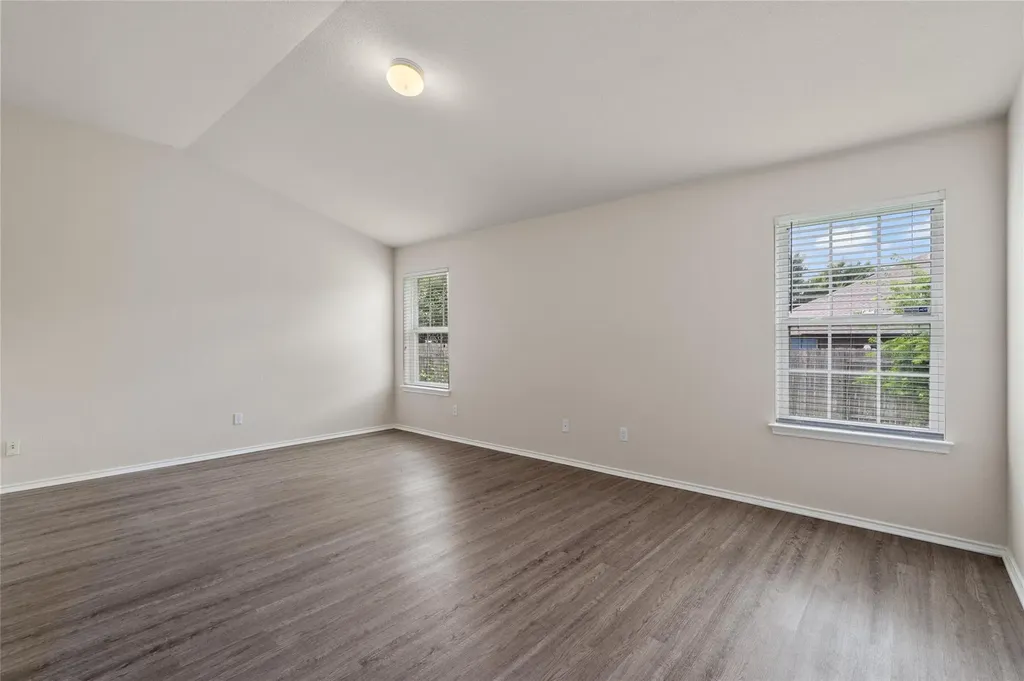 3924 Links Lane Round Rock TX 78664