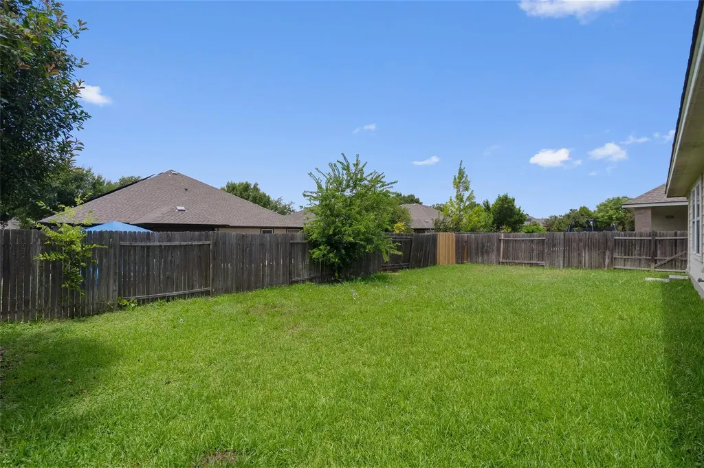 3924 Links Lane Round Rock TX 78664