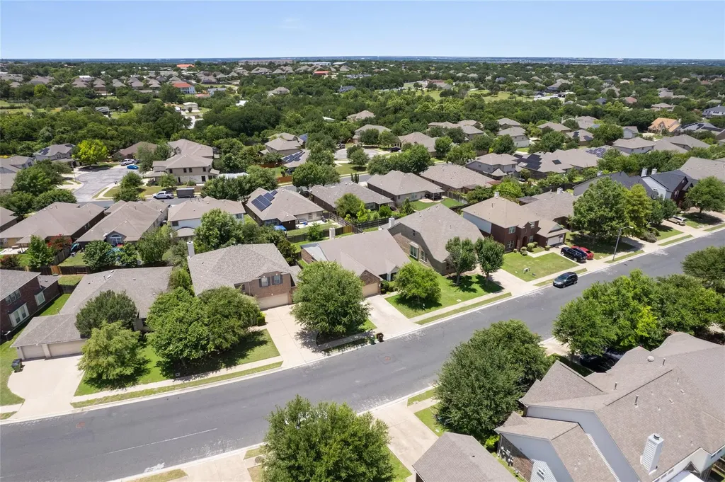 3924 Links Lane Round Rock TX 78664
