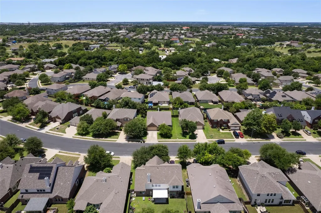 3924 Links Lane Round Rock TX 78664