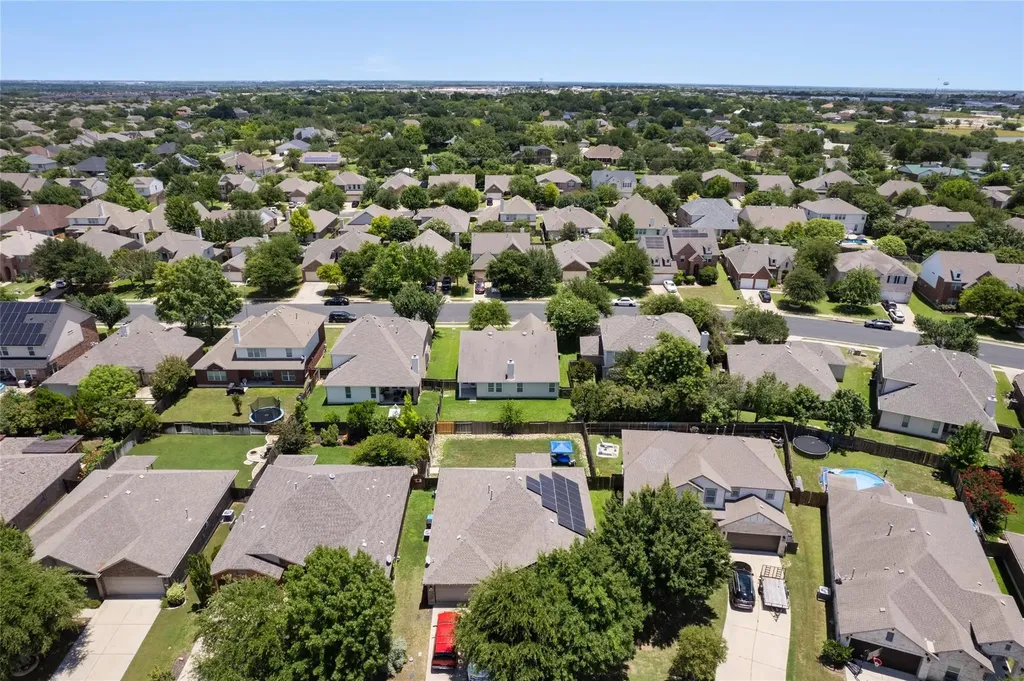 3924 Links Lane Round Rock TX 78664