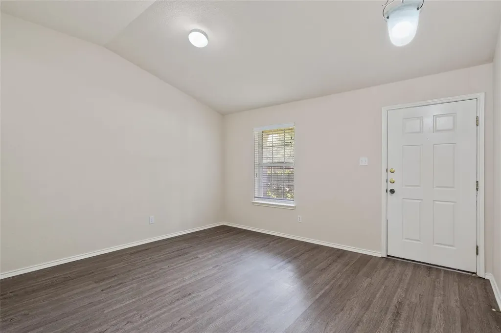 3924 Links Lane Round Rock TX 78664