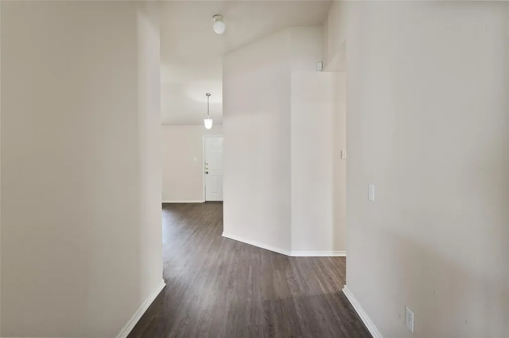 3924 Links Lane Round Rock TX 78664