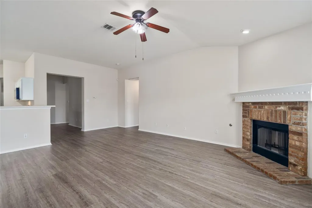 3924 Links Lane Round Rock TX 78664