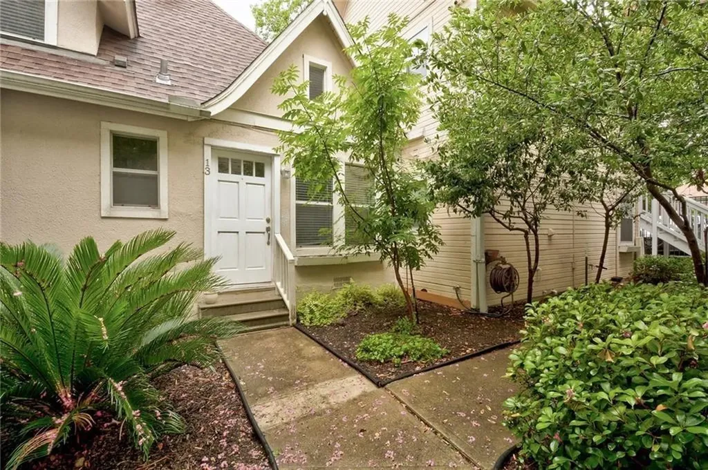 1110 W 22nd Street Austin TX 78705