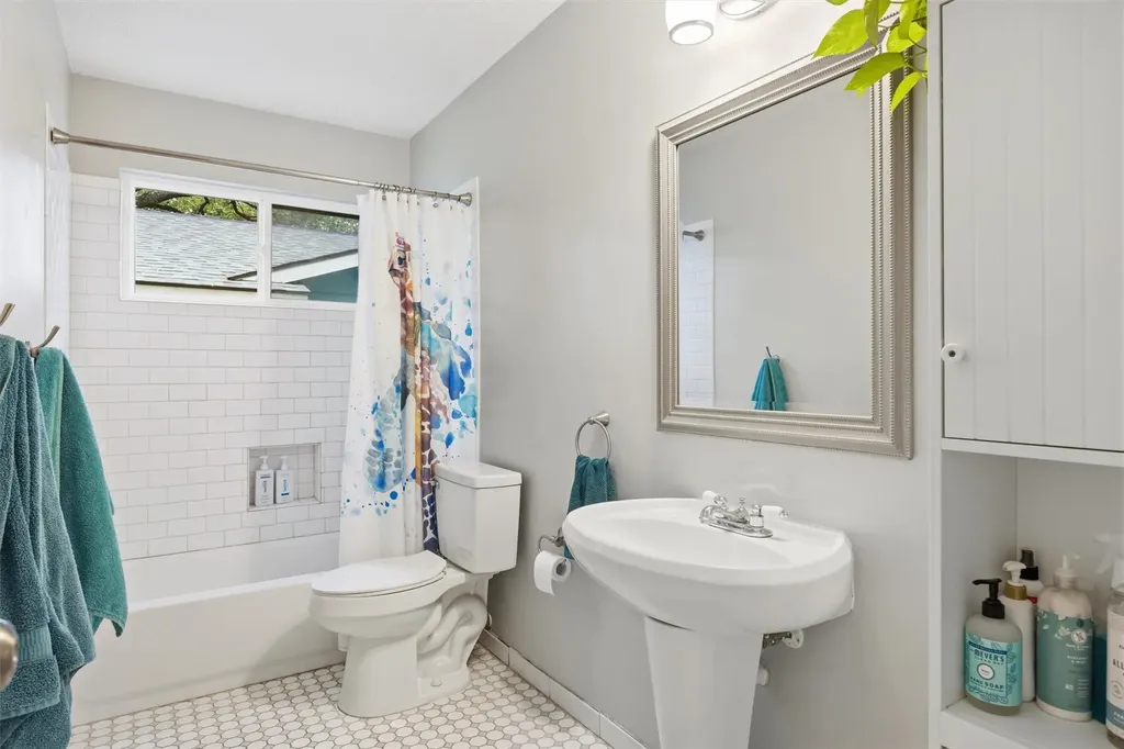 617 Blackberry Drive Austin TX 78745