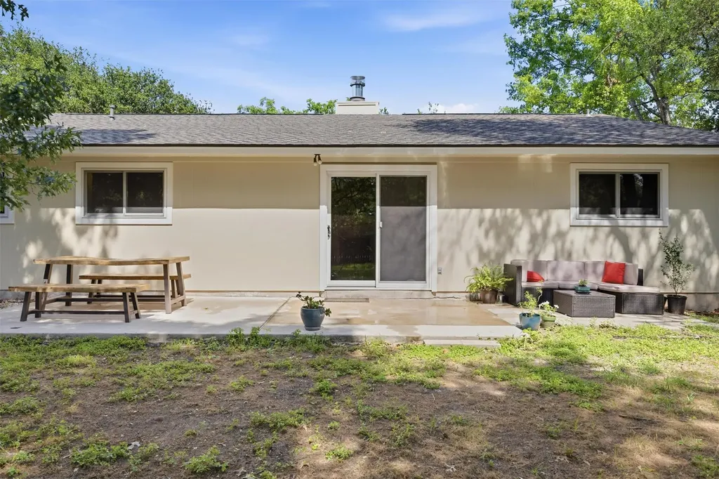 617 Blackberry Drive Austin TX 78745