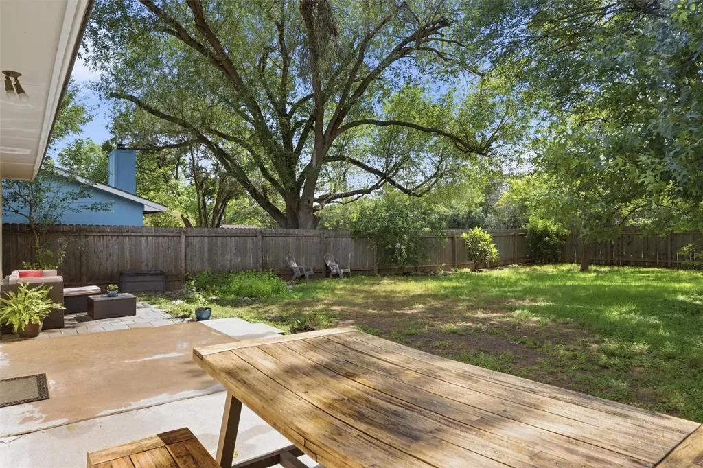 617 Blackberry Drive Austin TX 78745