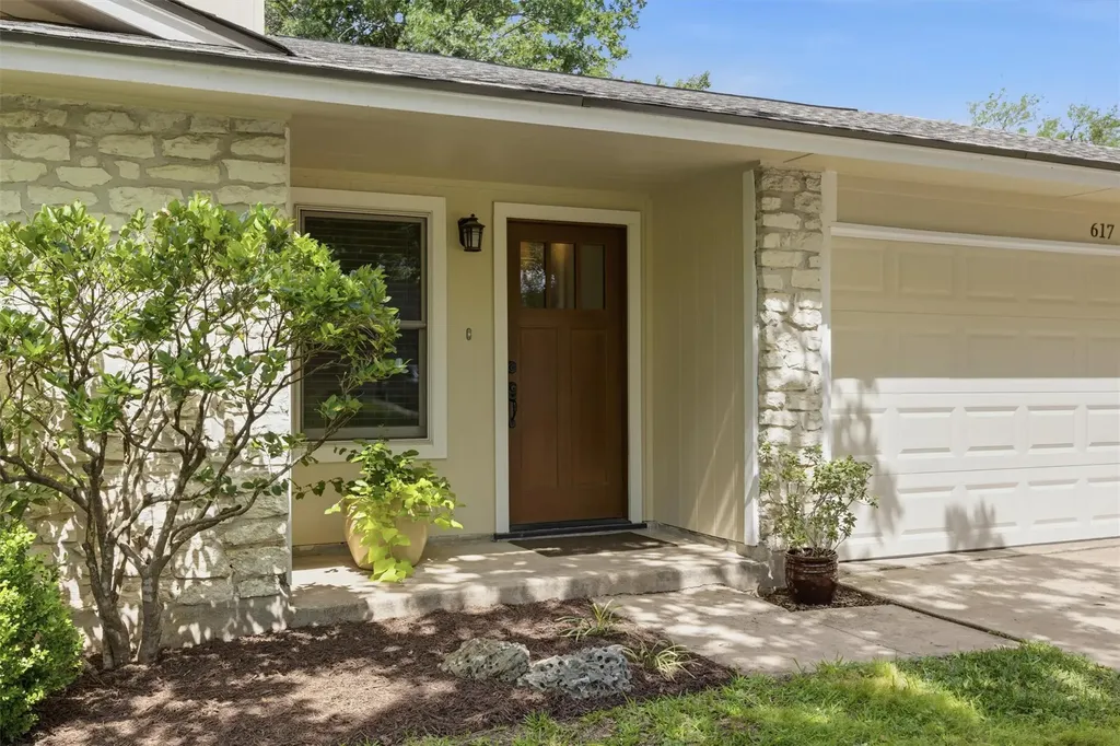 617 Blackberry Drive Austin TX 78745