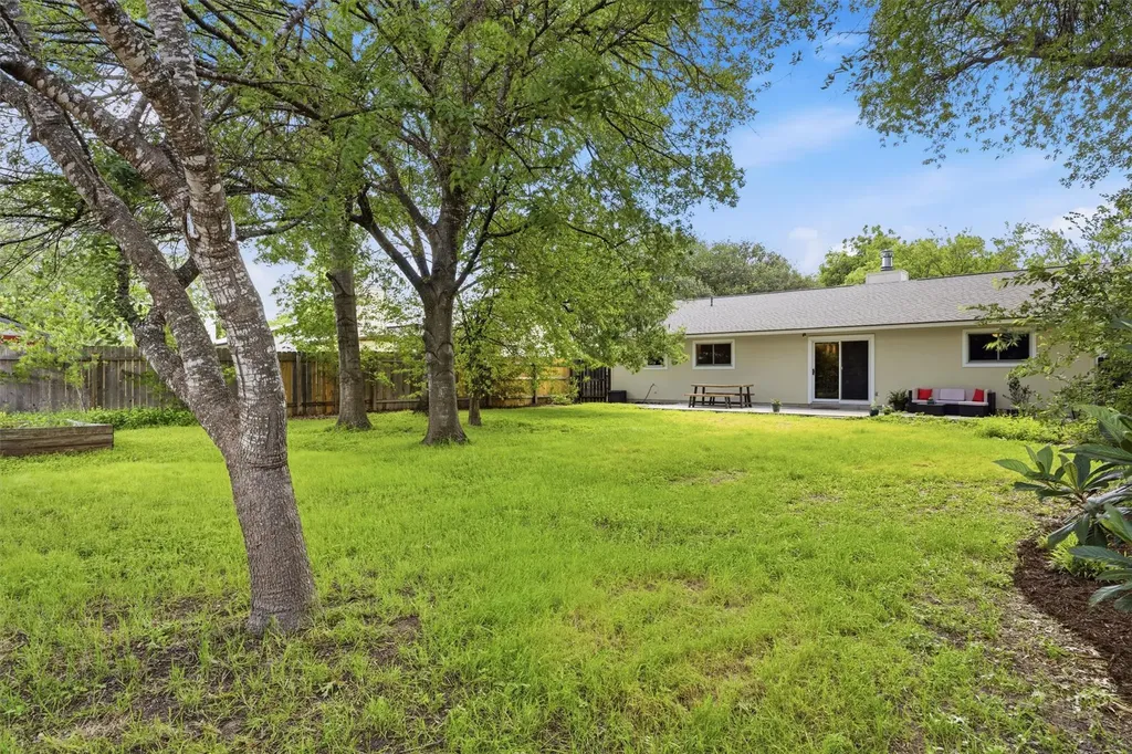 617 Blackberry Drive Austin TX 78745