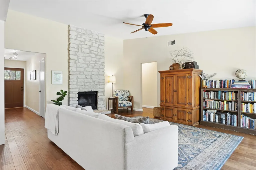 617 Blackberry Drive Austin TX 78745