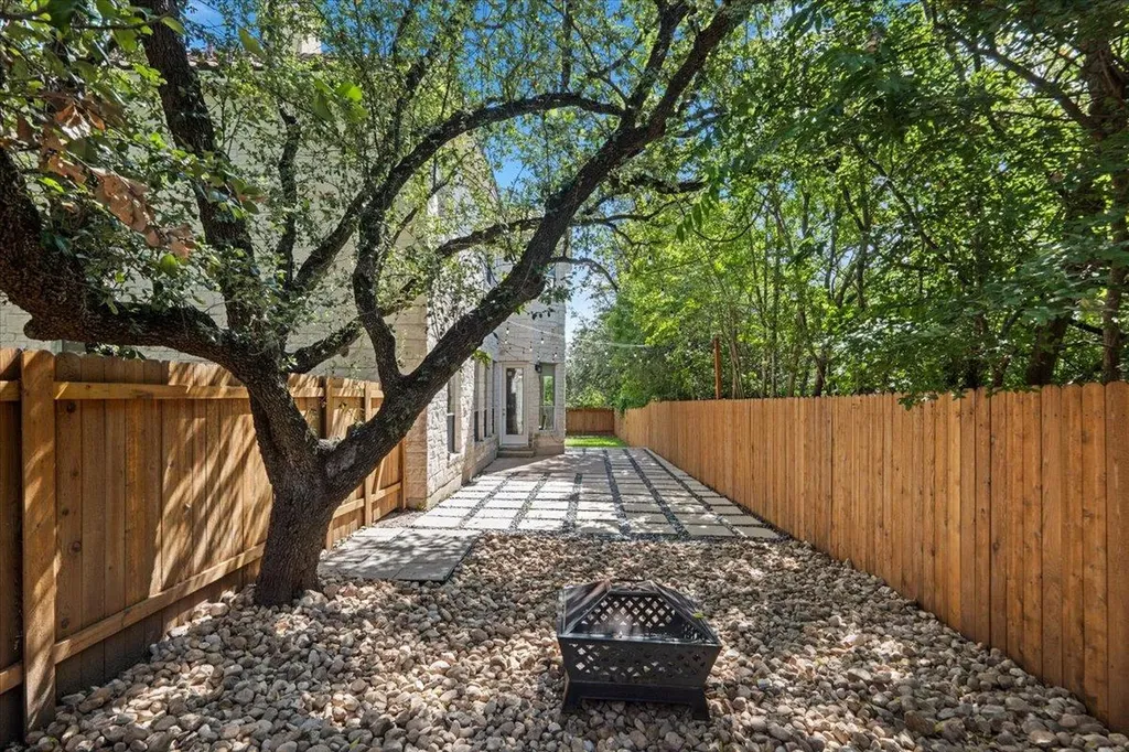 15300 Interlachen Drive Austin TX 78717