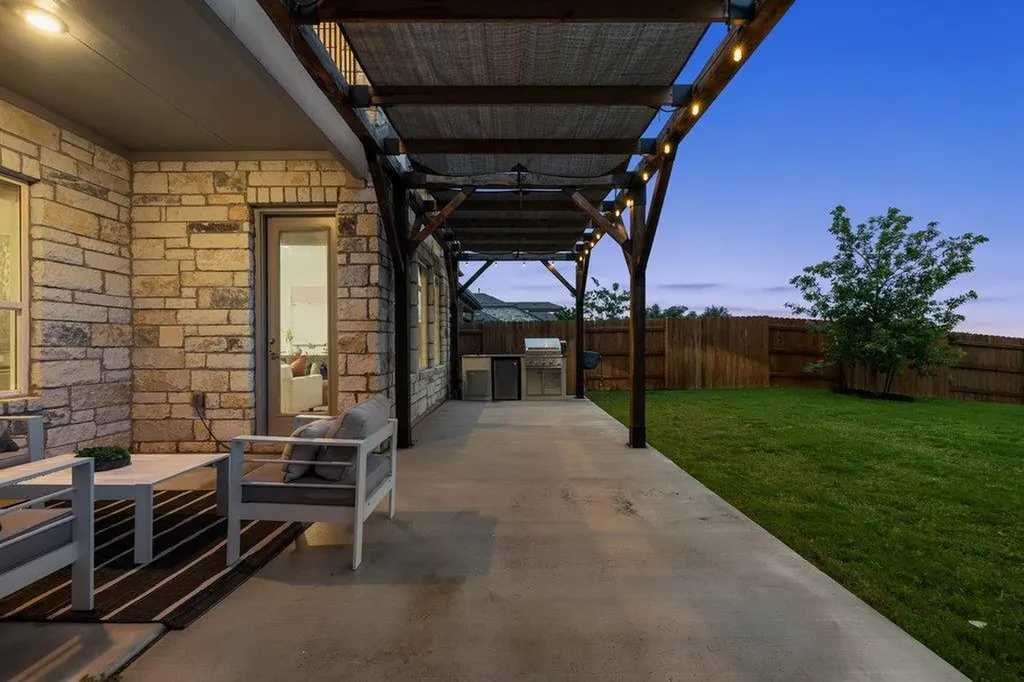 17405 Hattie Trace Austin TX 78738