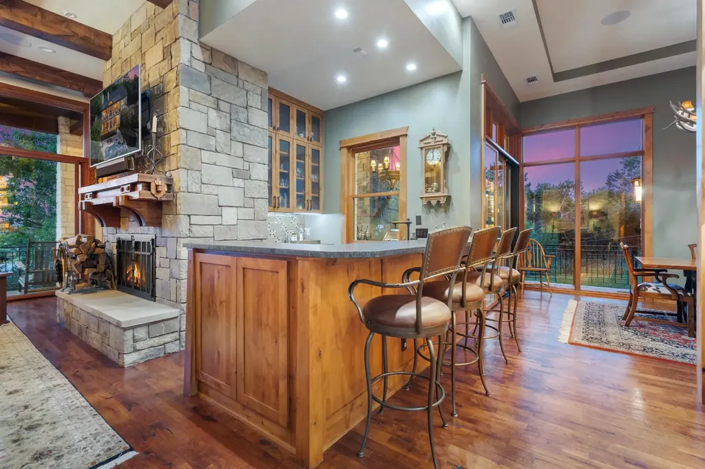 9200 Stallion Drive Austin TX 78733