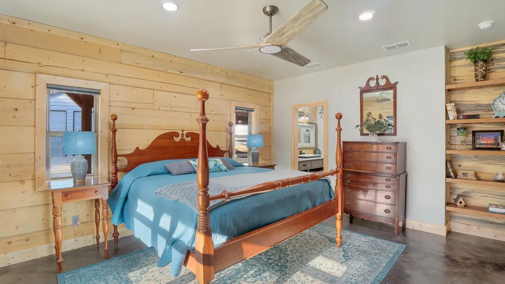 537 County Road 1596 Avinger TX 75630