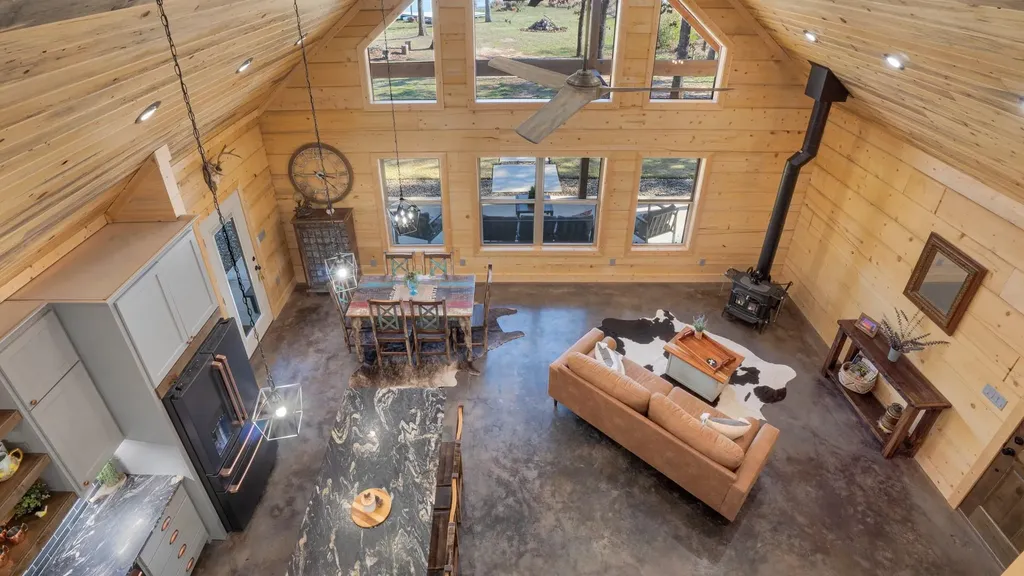 537 County Road 1596 Avinger TX 75630