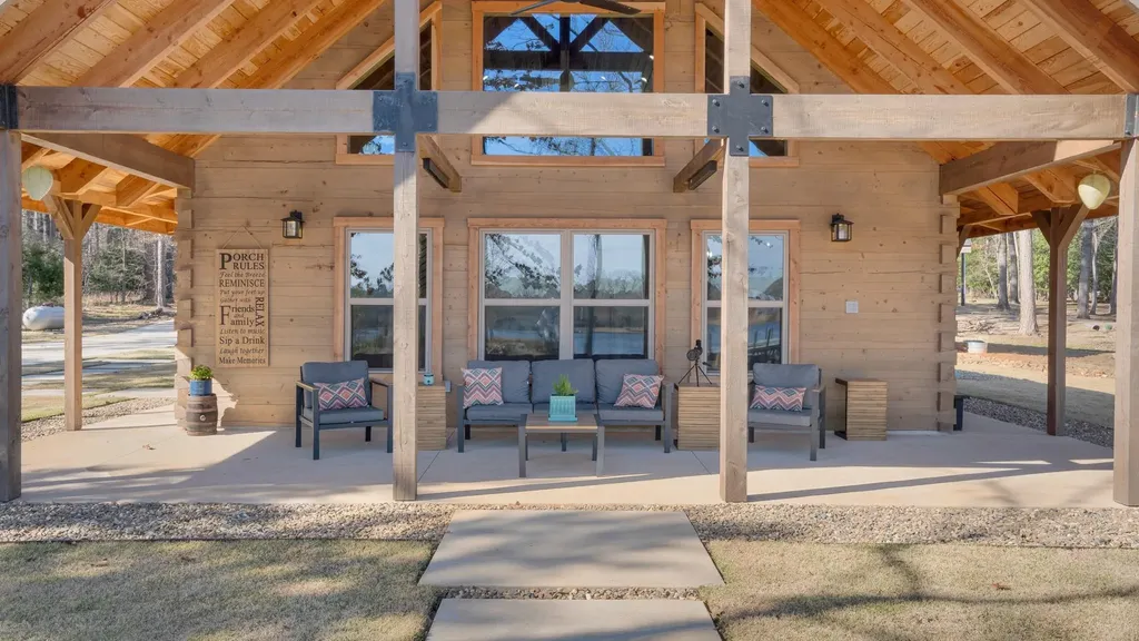 537 County Road 1596 Avinger TX 75630