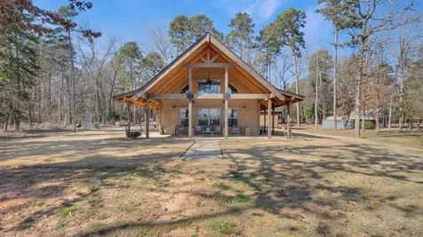 537 County Road 1596 Avinger TX 75630