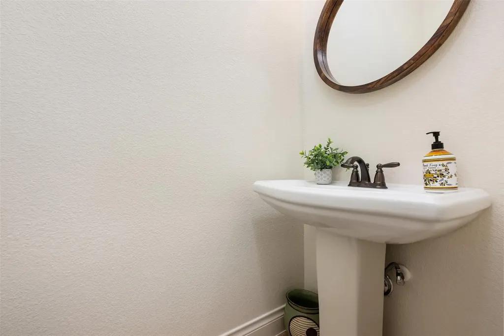 109 Limestone Drive Georgetown TX 78628