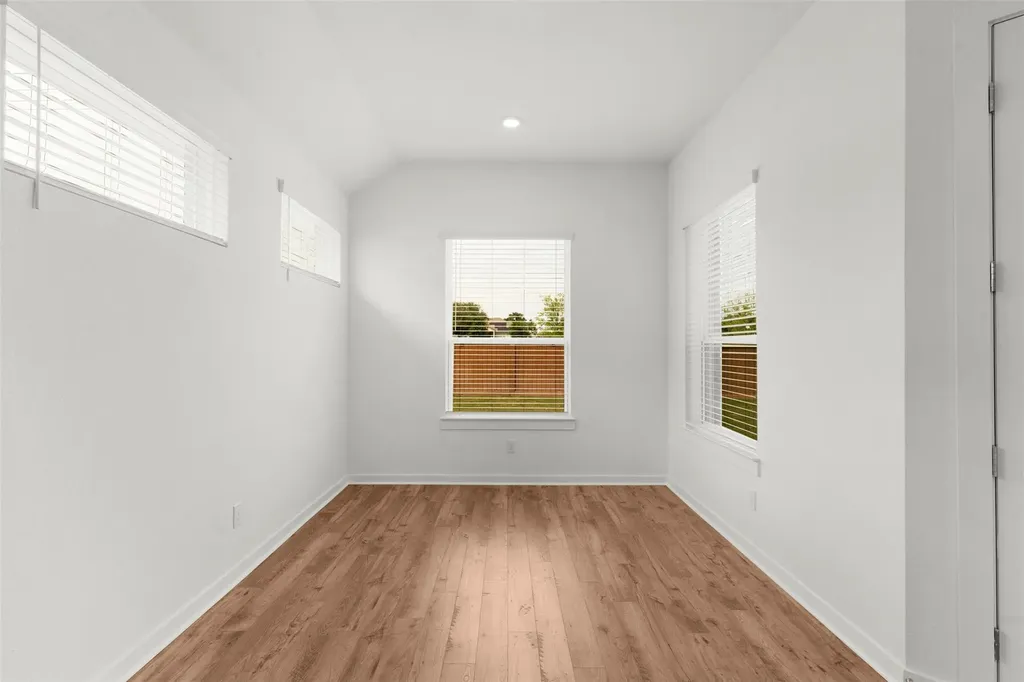 332 Ridgewell Loop Georgetown TX 78633
