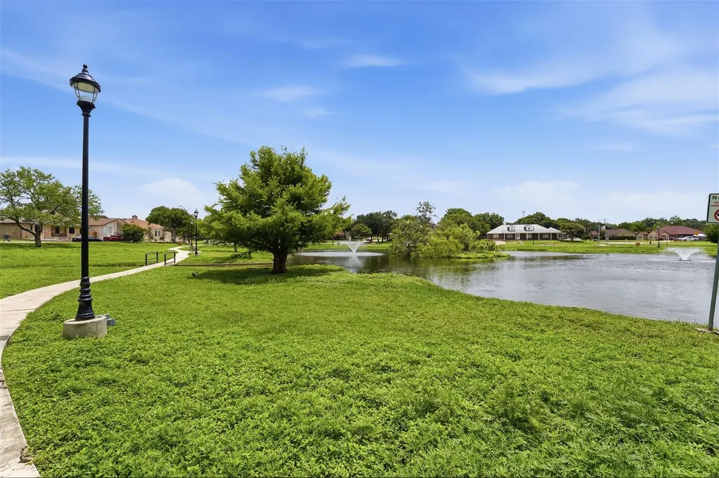 5910 Crescent Falls Windcrest TX 78239