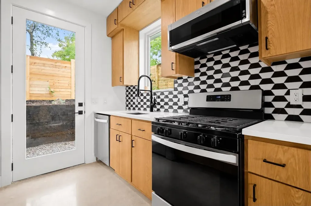 2919 E 13th Street Austin TX 78702