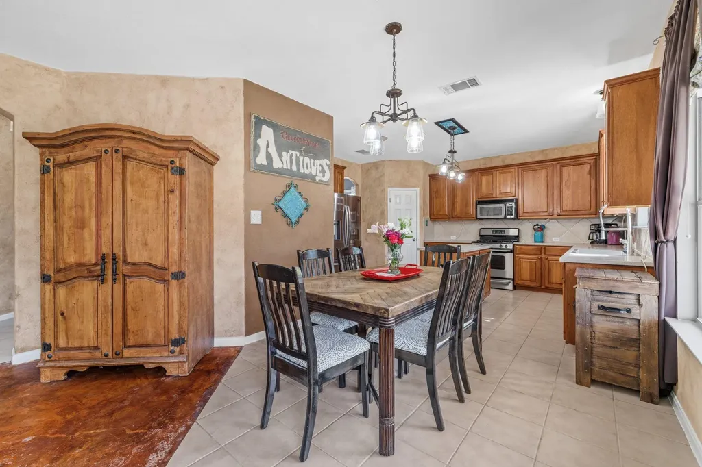 1114 Calistoga Drive Leander TX 78641