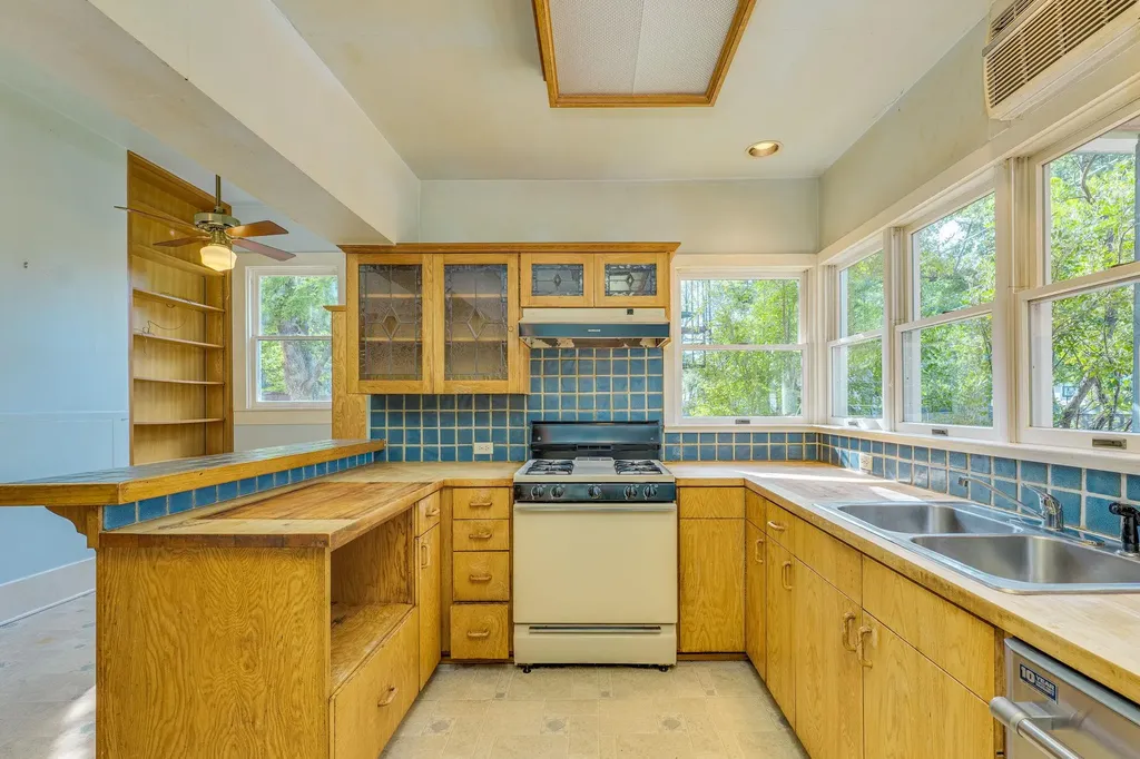 614 W 32nd Street Austin TX 78705
