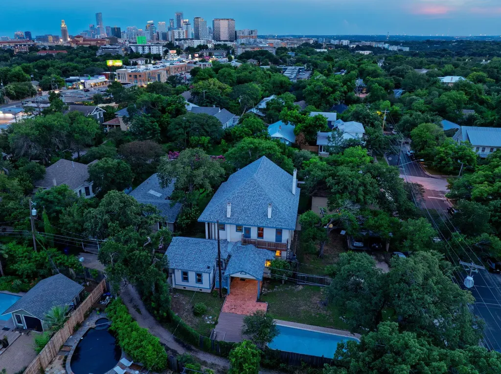 614 W 32nd Street Austin TX 78705